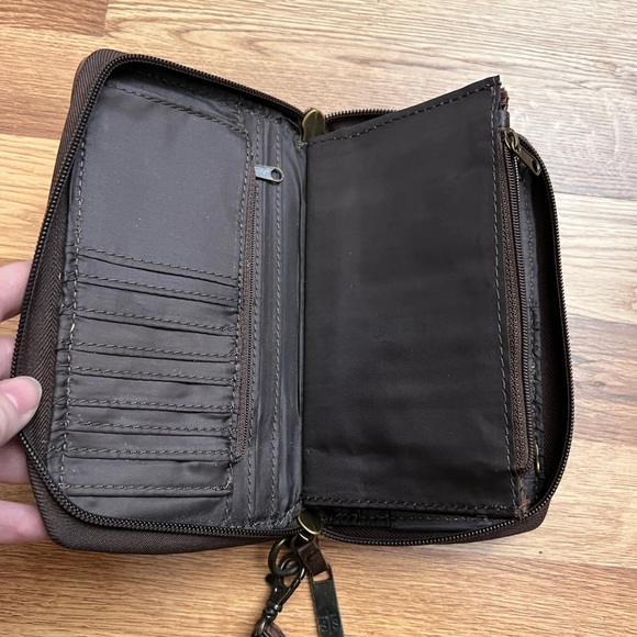 STS wristlet wallet - Picture 6 of 7